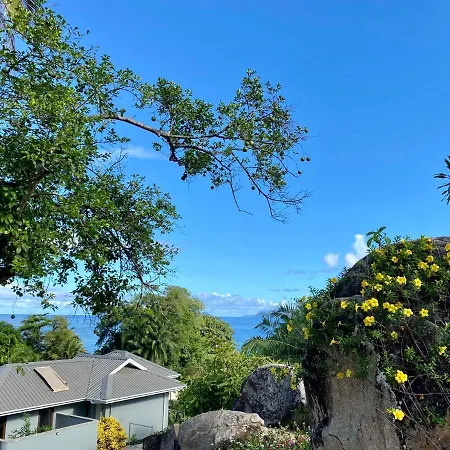 Anse Soleil Beachcomber Hotel And Self Catering