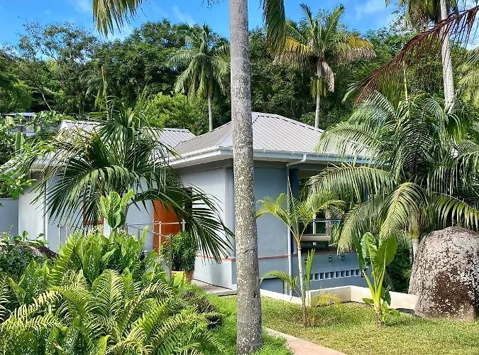 Hotel Anse Soleil Beachcomber Hotel And Self Catering