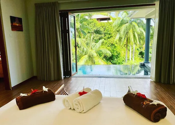Anse Soleil Beachcomber Hotel And Self Catering Hotel