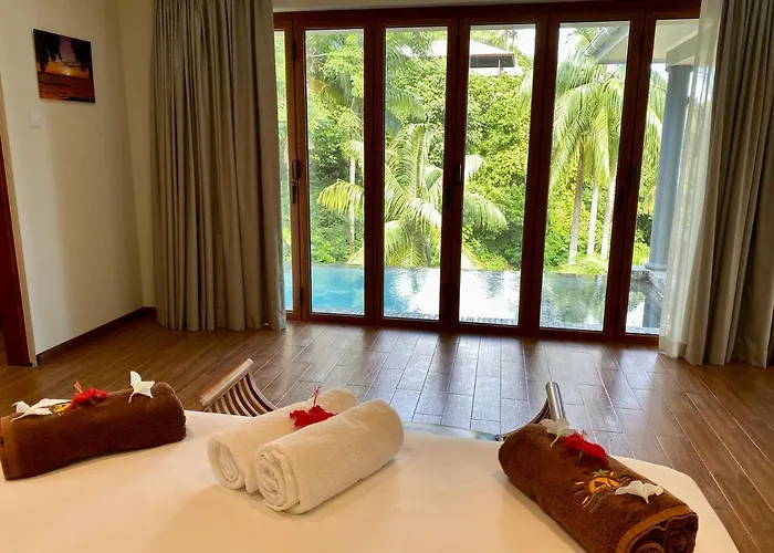 Anse Soleil Beachcomber Hotel And Self Catering Hotel Baie Lazare (Mahe)
