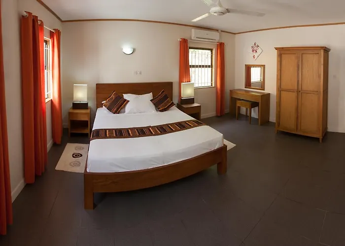 Hotel Anse Soleil Beachcomber Hotel And Self Catering *
