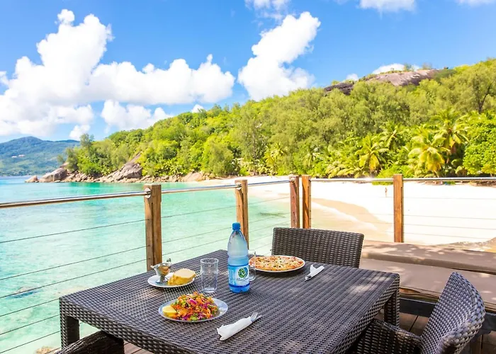 Anse Soleil Beachcomber Hotel And Self Catering *
